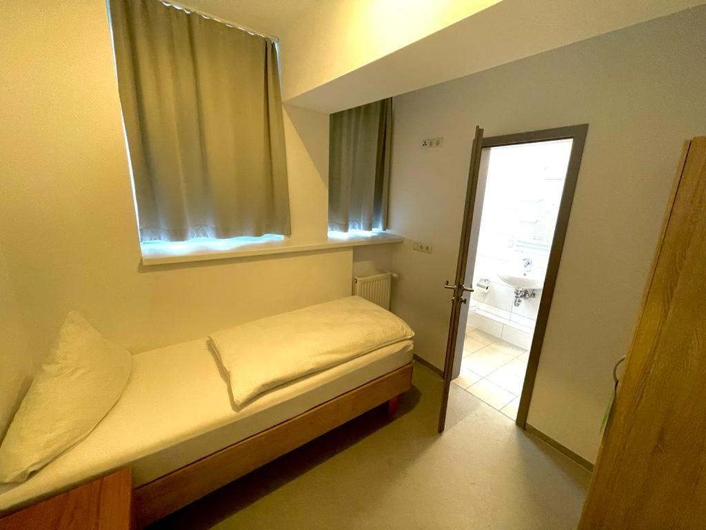 Rixhouse Hostel Берлин Экстерьер фото