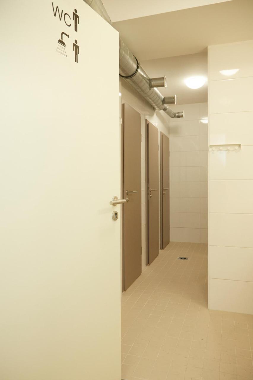 Rixhouse Hostel Берлин Экстерьер фото